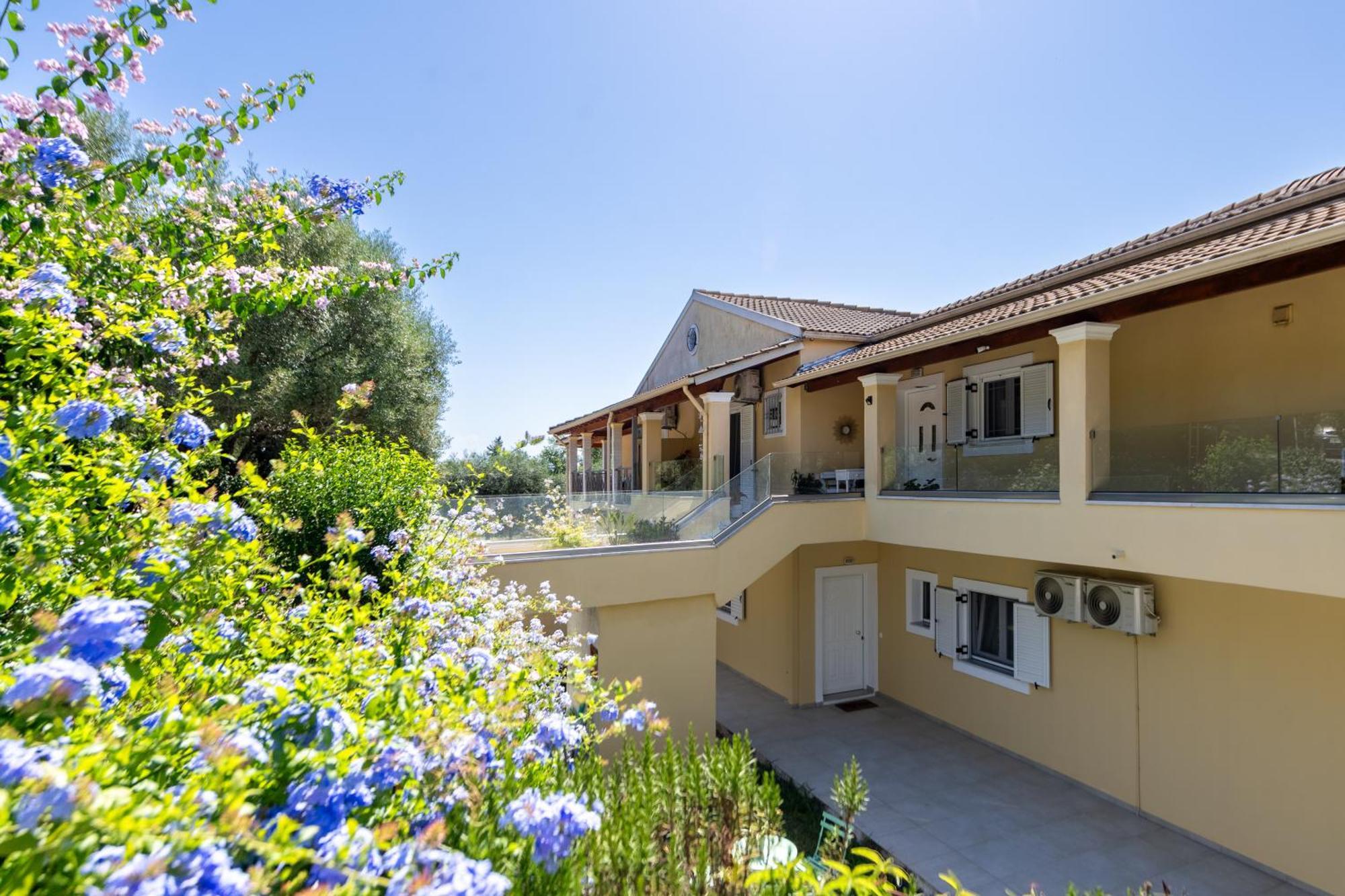 Lazaros Apartmán Gouvia